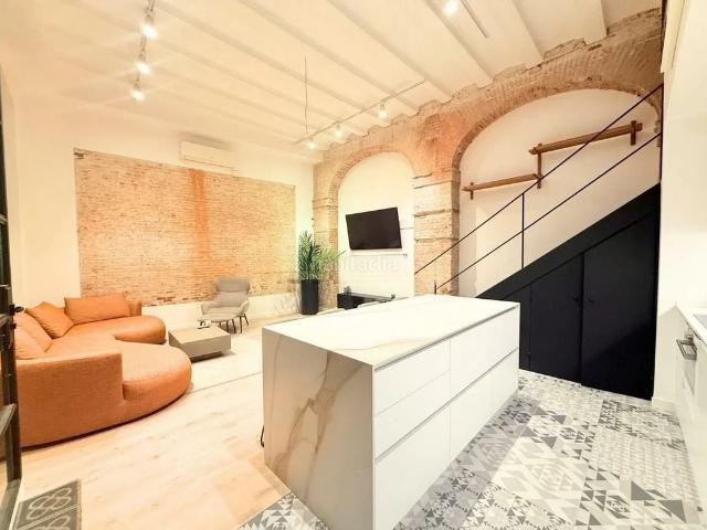 Dúplex en venta en Barcelona, Gòtic. Dúplex en venta en El Gotic Barcelona. Dúplex.