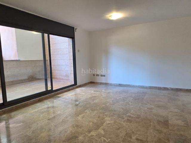 Dúplex en venta en Barcelona, La Bordeta. piso de obra seminueva. Dúplex.