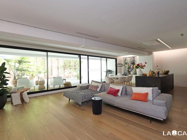 Dúplex en venta en Barcelona, St. Pere Sta. Caterina El Born. DUPLEX TRES HABITACIONES. Dúplex.