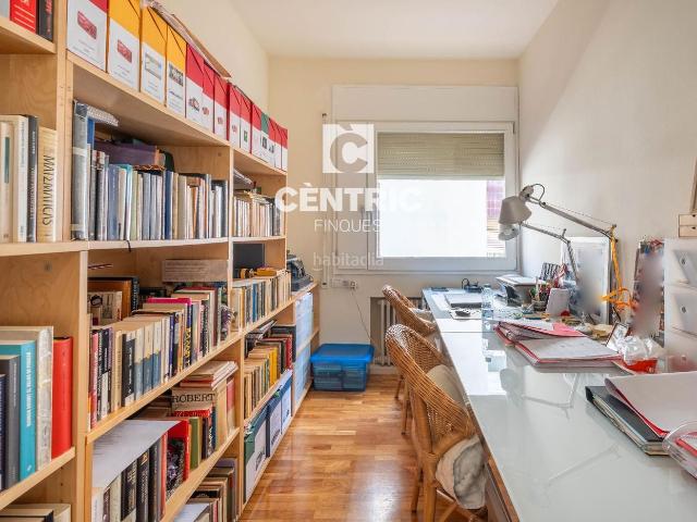 Dúplex en venta en Barcelona, Sarrià. Casa con entrada independientetipo dúplex. Dúplex.