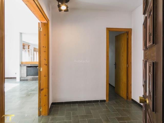 Dúplex en venta en Berga. Gran dúplex de 200 m² con 7 habitaciones + trastero de 40 m² en Berga. Dúplex.