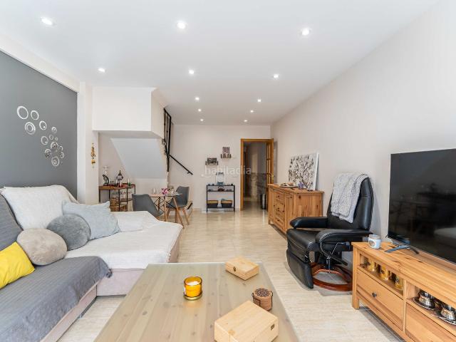 Dúplex en venta en Brunete. ¡CAPITAL HOME BRUNETE VENDE EN EXCLUSIVA MARAVILLOSO PISO DE 3 DORMITORIOS Y TRASTERO EN PLENO CORAZÓN DE BRUNETE!. Dúplex.