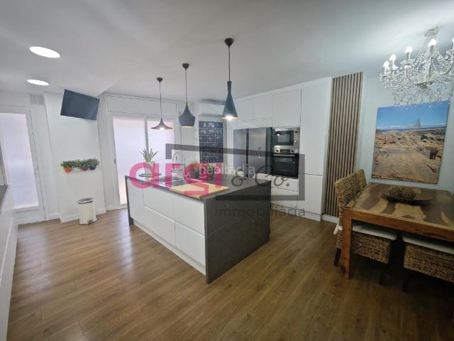 Dúplex en venta en Gavà, Centre Estació. DUPLEX EN VENTA EN GAVA. Dúplex.