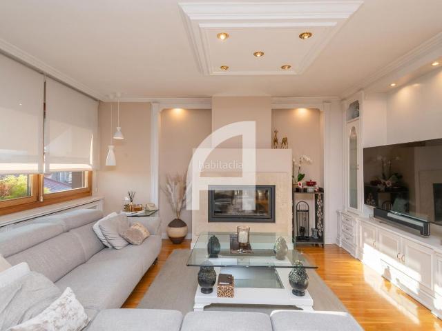 Dúplex en venta en Girona, Eixample Nord. ÁTICO DÚPLEX EIXAMPLE GIRONA. Dúplex.