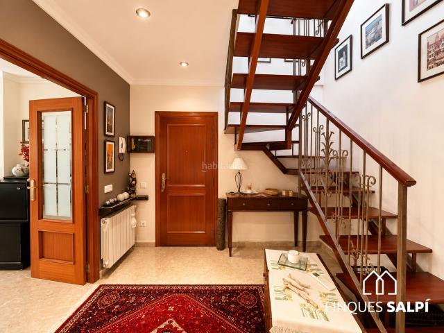 Dúplex en venta en Girona, La Devesa. PISO DE 5 HABITACIONES Y PARKING EN LA DEVESA. Dúplex.