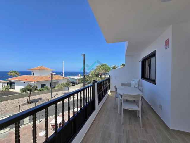 Dúplex en venta en Guía de Isora, Playa de San Juan. Dúplex exclusivo frente al mar en Playa San Juan. Dúplex Guía de.