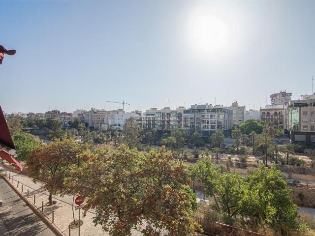 Dúplex en venta en Elche Elx, El Raval Portes Encarnades. Dúplex en venta con vistas al río Vinalopó CentroRaval Elche. Dúplex Elche.