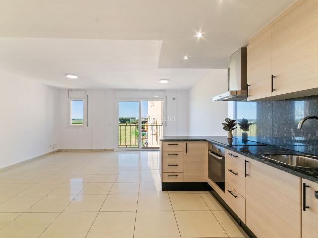 Dúplex en venta en Fortià. Ático dúplex con terraza y vistas al Canigó en Fortià Alt Empordà. Dúplex.