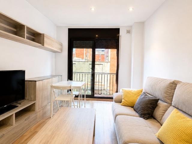 Dúplex en venta en Figueres, Centre. DUPLEX REFORMADO CON PARKING Y DOS TERRAZAS EN PLENO CENTRO DE FIGUERES. Dúplex.