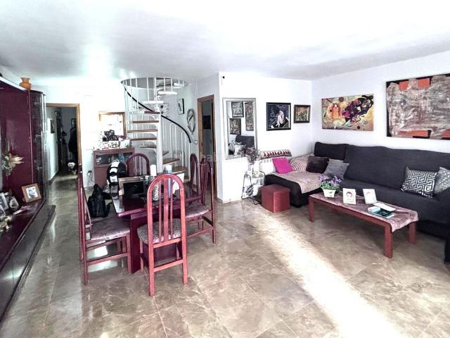 Dúplex en venta en Hospitalet de Llobregat L´, Collblanc. duplex amplio y luminoso. Dúplex Hospitalet de Llobregat.