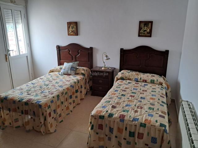 Dúplex en venta en Jerez de los Caballeros. Céntrica. 2 plantas, 6 dorm, terraza. Dúplex Jerez de los.