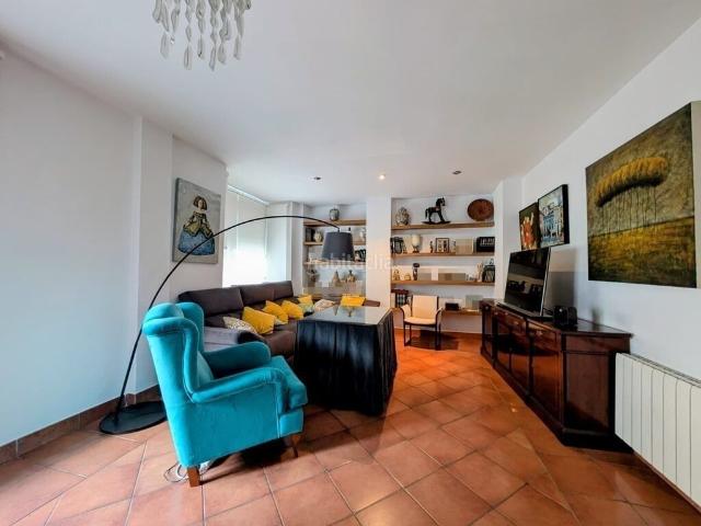 Dúplex en venta en Loja. Duplex en venta en Centro, 3 dormitorios. Dúplex.