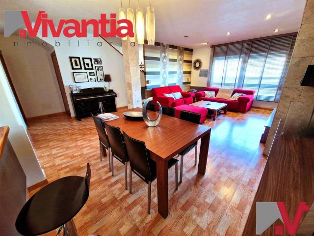 Dúplex en Venta en La Hoya