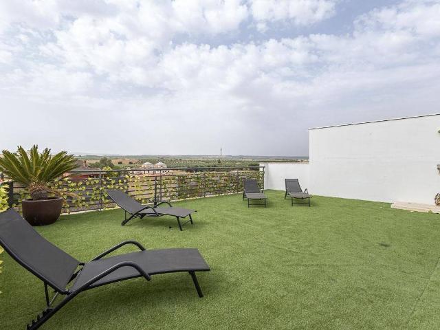 Dúplex en Venta en Láchar