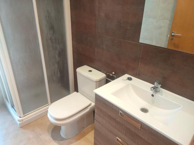 Dúplex en venta en Llagostera. PISO DUPLEX DE 3 HAB. Y DOS BAÑOS EN EL CENTRO DE LLAGOSTERA. Dúplex.