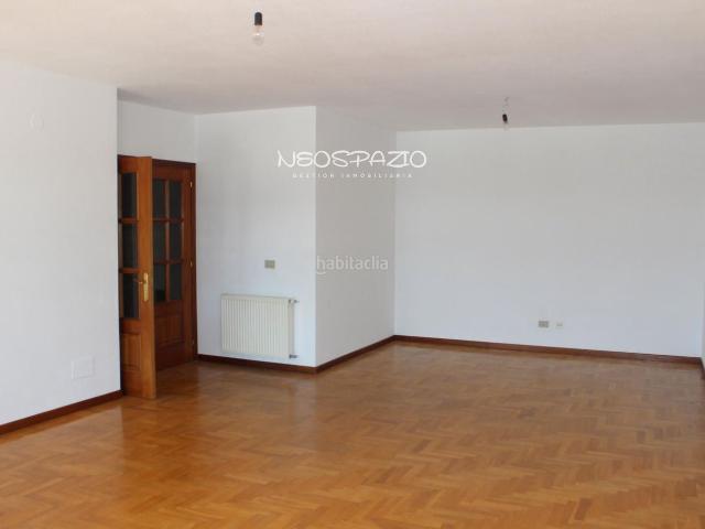 Dúplex en venta en Lugo, Paradai. Duplex Calle Salmon Lugo. Dúplex.