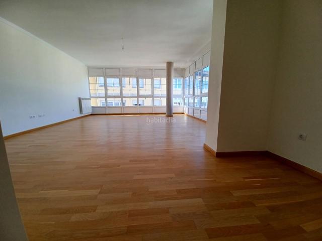 Dúplex en venta en Lugo, Paradai. Espectacular vivienda de 160 m2 a estrenar con gran terraza. Dúplex.