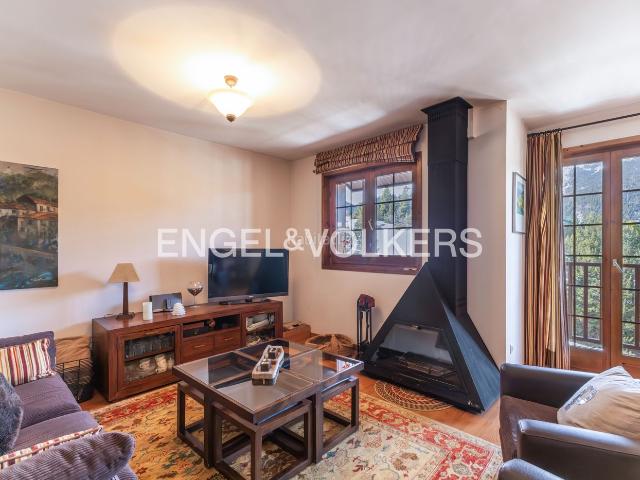 Dúplex en venta en Molina La. Exclusivo dúplex a pie de pistas La Molina. Dúplex Molina.