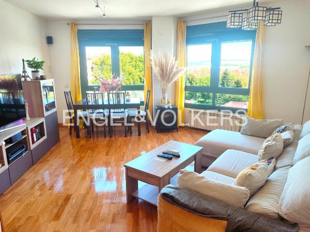 Dúplex en Venta en Montserrat Parque Empresarial