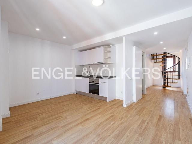 Dúplex en venta en Manresa, Barri Antic. Precioso dúplex reformado en el centro histórico de Manresa. Dúplex.
