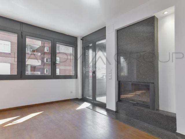 Dúplex en venta en Sabadell, Creu Alta. Espectacular ÁTICO dúplex esquinero con terraza y domótica en la Creu Alta, Sabadell. Dúplex.