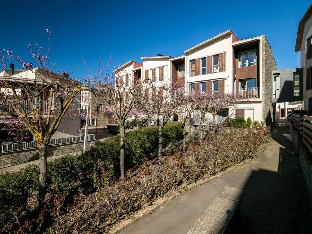 Dúplex en venta en Sabiñánigo, Las Margas Golf Latas. DÚPLEX CON ENCANTO EN LAS MARGAS GOLF LUZ, VISTAS Y CALIDAD DE VIDA. Dúplex.