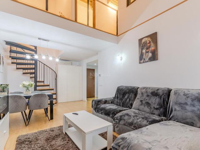 Dúplex en venta en Salt, Veïnat. EXCLUSIVA APIALIA ÀTIC DÚPLEX EN VENDA A SALT. Dúplex.