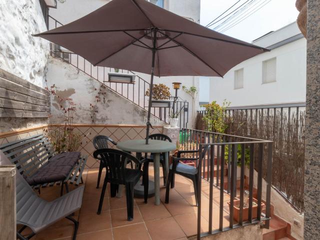 Dúplex en venta en Sant Cebrià de Vallalta. Acogedor dúplex con chimenea y terraza en Sant Cebrià de Vallalta. Dúplex Sant Cebrià de.