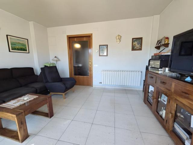 Dúplex en venta en Sant Celoni. SANT CELONI ENTRADA POBLACIÓN PISO DÚPLEX MUY SOLEADO, BIEN COMUNICADO Y CON GRANDES VISTAS. Dúplex Sant.