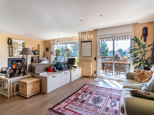 Dúplex en venta en Sant Cugat del Vallès, Centre Estació. Espectacular ático dúplex en el centro de Sant Cugat. Dúplex Sant Cugat del.