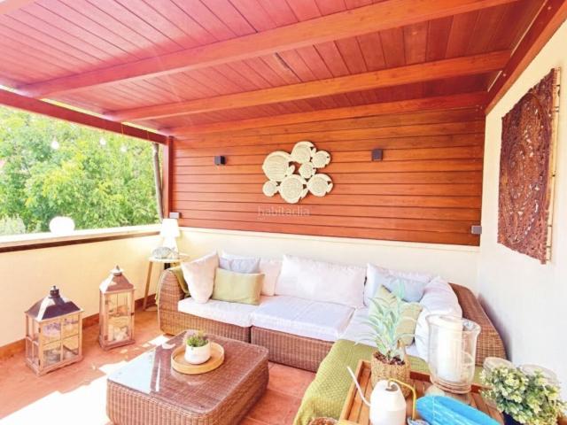 Dúplex en venta en Sant Sadurní d´Anoia. Espectacular dúplex reformado con gran terraza y 2 plazas de parking. Dúplex Sant Sadurní.