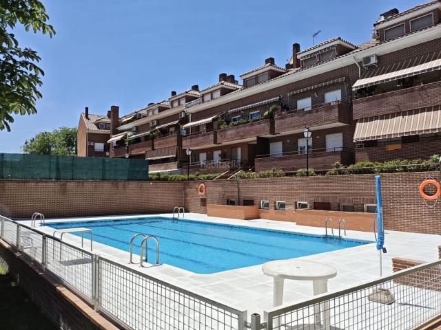 Dúplex en venta en Sevilla la Nueva. ALFA KEY WEST vende DUPLEX de 84 m2 construidos, 2 DM y 2 WC, Urb. Rosaleda de Sevilla la Nueva. *HONORARIOS del 1,5% NO INCLUIDOS. Dúplex Sevilla la.