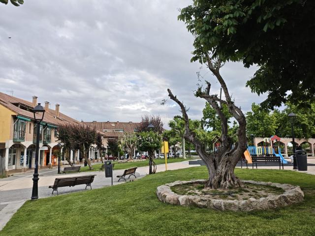 Dúplex en venta en Sevilla la Nueva. ALFA KEY WEST vende DUPLEX seminuevo de 100 m2, 3 Dm 2 Wc junto a las 3 plazas de Sevilla la Nueva. Dúplex Sevilla la.