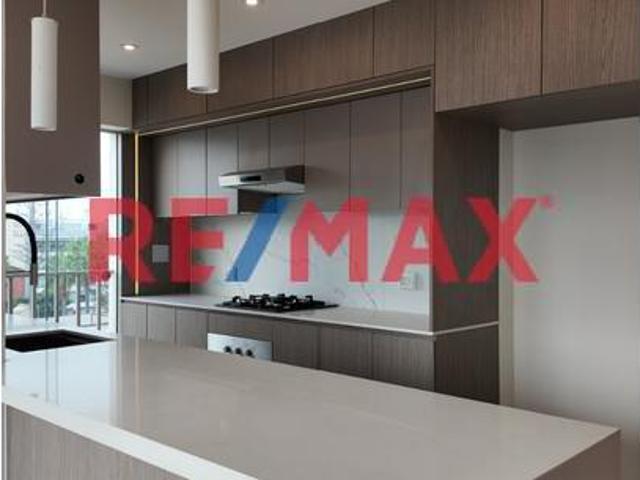 Dúplex En Venta En Surco Frente A Parque: 5 Dormitorios, Terraza Y Acabados Personalizables