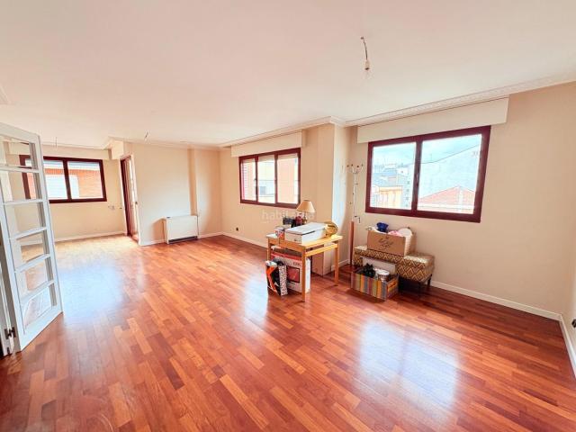 Dúplex en venta en Ponferrada, Centro. GRAN DUPLEX EN PLENO CENTRO. Dúplex.