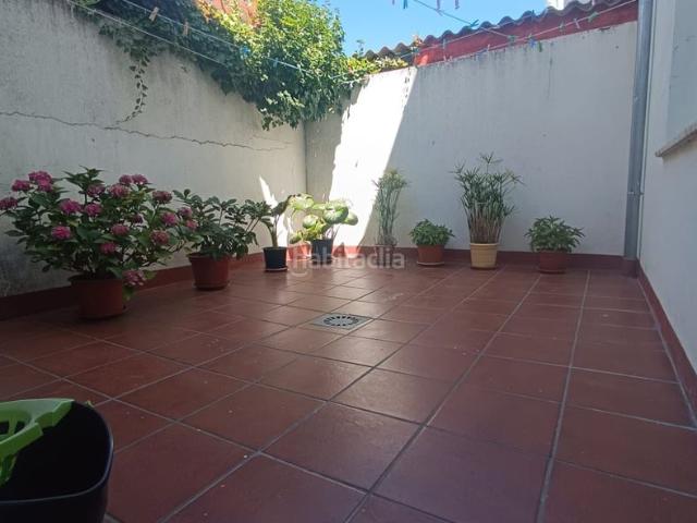 Dúplex en venta en Peñaranda de Bracamonte. SE VENDE PRECIOSO DUPLEX DE 4 DORMITORIOS CON PATIO JUNTO DE LA PLAZA. Dúplex Peñaranda de.
