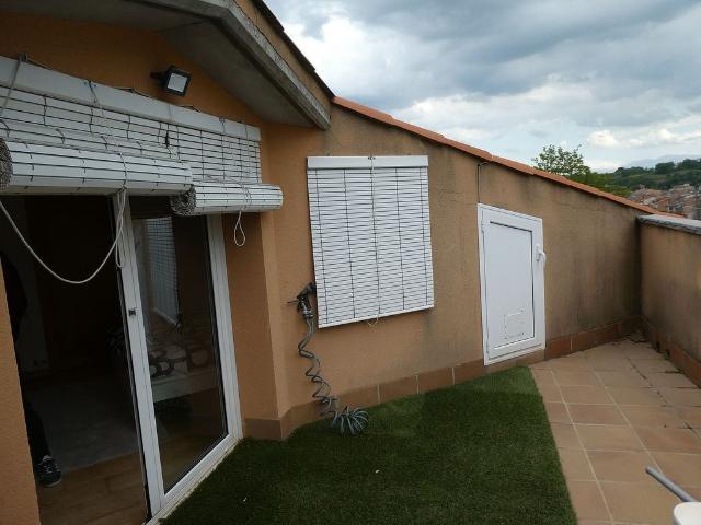 Dúplex en venta en plaza De L'estació, Torelló, de 80 m² 3 habitaciones por 199.000