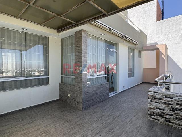 Duplex En Venta En Residencial Quinta Azores Distrito De Cerro Colorado