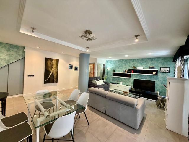 Dúplex en venta en Rivas Vaciamadrid, Rivas Futura. ATICO DÚPLEX DIVIDIDO EN DOS PISOS INDEPENDIENTES. Dúplex Rivas.
