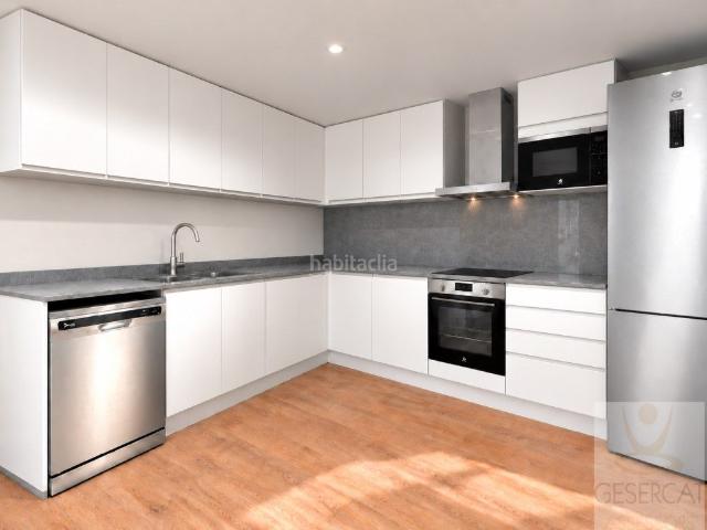 Dúplex en venta en Rubí, Ca n´Oriol. Dúplex ático con gran terraza obra nueva. Dúplex.
