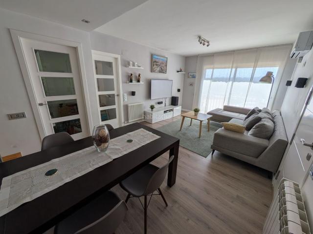 Dúplex en venta en Rubí, Mercat. Dúplex Soleado con Excelente Ubicación. Dúplex.