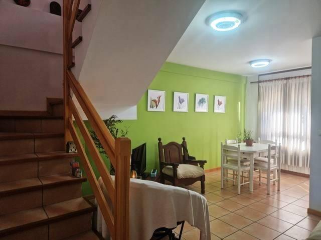 Dúplex en Venta en Teo