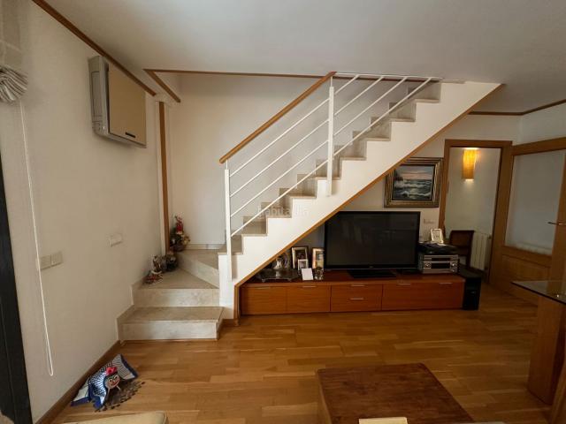 Dúplex en venta en Terrassa, Ca n'Aurell. DÚPLEX EN VENDA A CA NAURELL AMB PÀRQUING I TERRASSA. Dúplex.