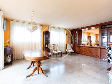 Dúplex en venta en Terrassa, Cementiri Vell. Ático en venta en el centro de Terrassa. Dúplex.