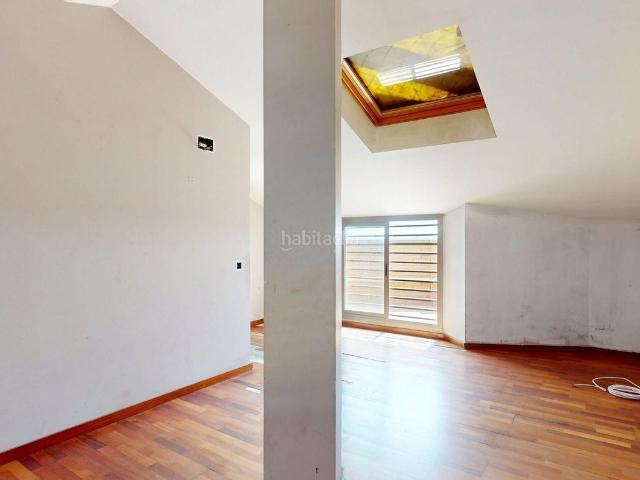 Dúplex en venta en Terrassa, Egara. Piso en Carrer de lHoquei Terrassa. Dúplex.
