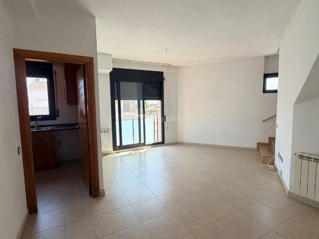 Dúplex en venta en Terrassa, Les Arenes La Grípia Can Montllor. EXCLUSIVO DÚPLEX CON 4 TERRAZAS EN LA CALLE PINEDA, TERRASSA. Dúplex.