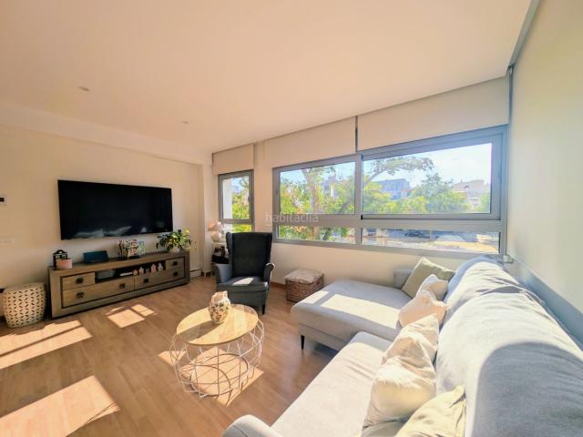 Dúplex en venta en Terrassa, San Pere. Espectacular dúplex reformado con terraza y vistas al Barri de Sant Pere en Terrassa!. Dúplex.