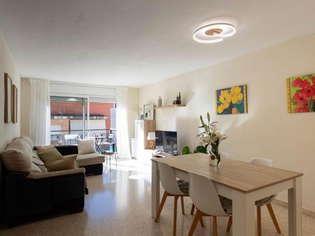 Dúplex en venta en Terrassa, Plaça Catalunya Escola Industrial. EXEPCIONAL DUPLEX A ESCOLES TERRASSA. Dúplex.