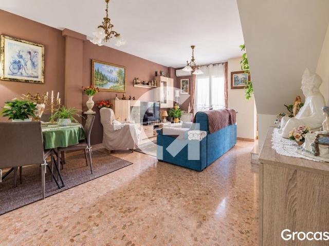 Dúplex en venta en Terrassa, Torre Sana. AMPLIO DUPLEX EN TORRE SANA. Dúplex.