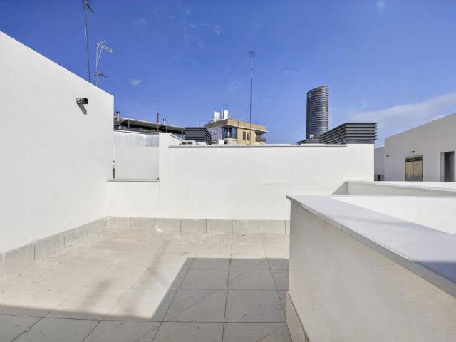Dúplex en Venta en Triana Casco Antiguo